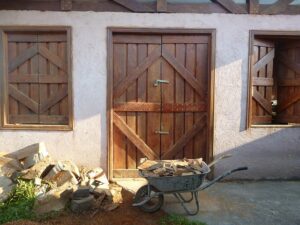 Optimizing Bathurst Outdoor Spaces with Certified Shed Builders