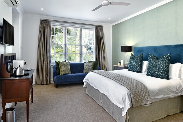 airconditioning units, airconditioning in house, airconditioning mechanic