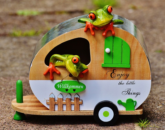 Australia made,  Caravan manufacturing, caravan travelling on the road