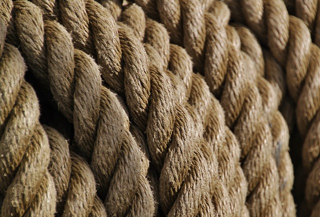 boat-rope-640x480-67034485.jpeg