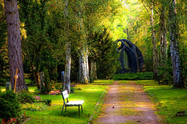 caring-grief-support-funeral-640x480-65281174.jpeg