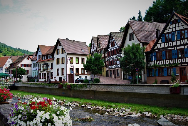homes-expensive-houses-640x480-16856767.jpeg