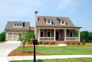 homes-real-estate-agent-640x480-39839207.jpeg