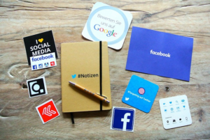 Uniting for Growth: The Synergistic Advantages of Local Business Collaboration through Reviewly’s Model