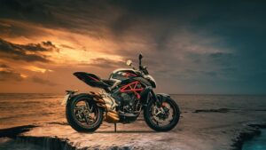 Yamaha’s Ultimate Track-Day Experience: Exclusive Packages at Leading Motorbike Dealerships