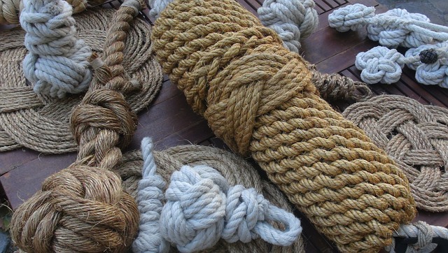 boat-rope-640x480-77131894.jpeg