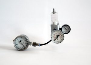 plumbing-trade-plumber-plumbing-tools-640x480-22983524.jpeg