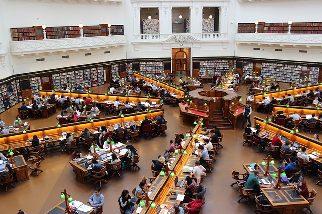 students-educators-courses-640x480-78343224.jpeg