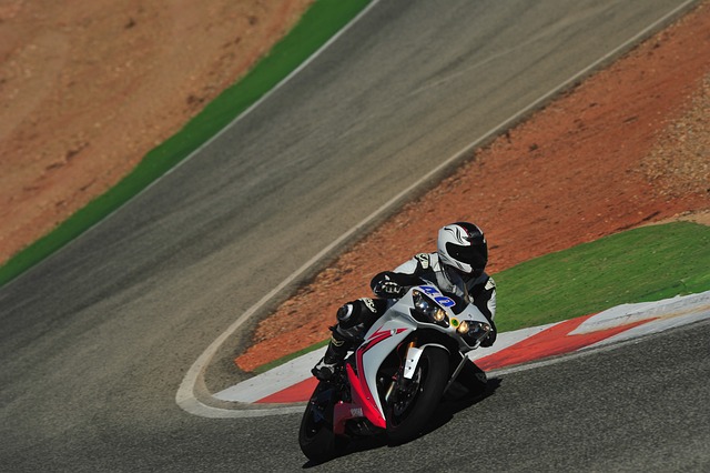 yamaha-motorbikes-yamaha-motorcycles-640x480-77031728.jpeg