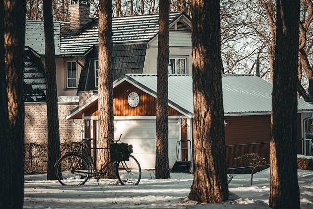 homes-expensive-houses-640x480-71649431.jpeg