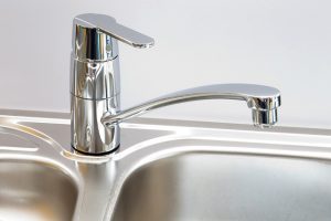plumbing-supplies-plumbers-640x480-62936604.jpeg