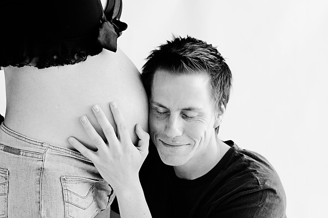 family-love-caring-for-loved-ones-funera-640x480-18472368.jpeg