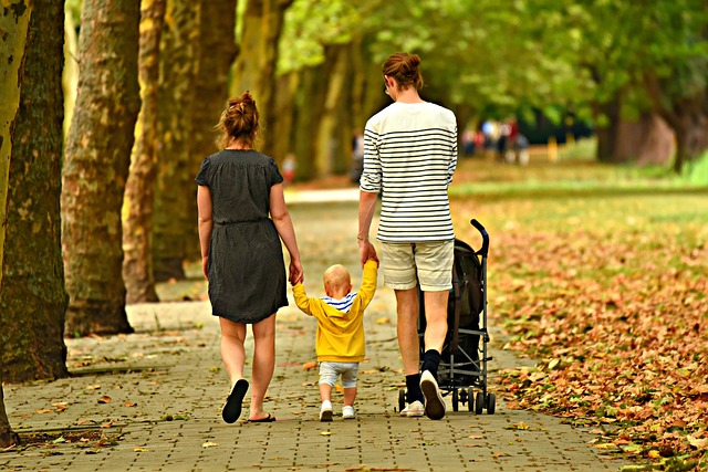 family-love-caring-for-loved-ones-funera-640x480-92488730.jpeg