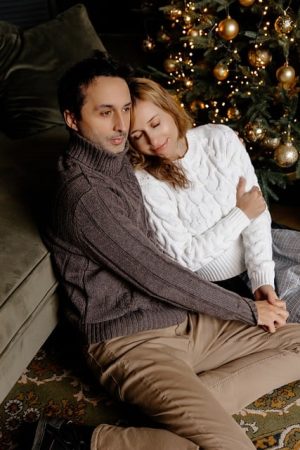 family-love-caring-for-loved-ones-funera-640x480-93609939.jpeg