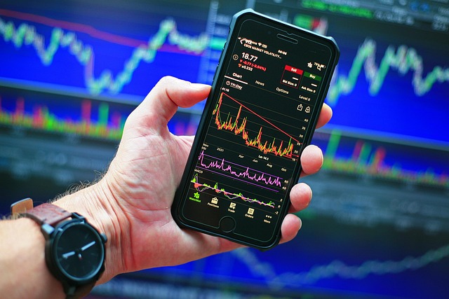 Master Stock Trading: Study Psychology for Emotional Decision Avoidance