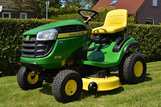 husqvarna-lawn-mower-ride-on-husqvarna-640x480-6413124.jpeg