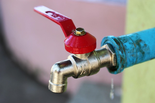 plumbing-plumbing-supplies-plumber-suppl-640x480-63443500.jpeg