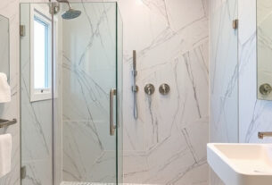 bathroom-showers-640x480-56045339.jpeg