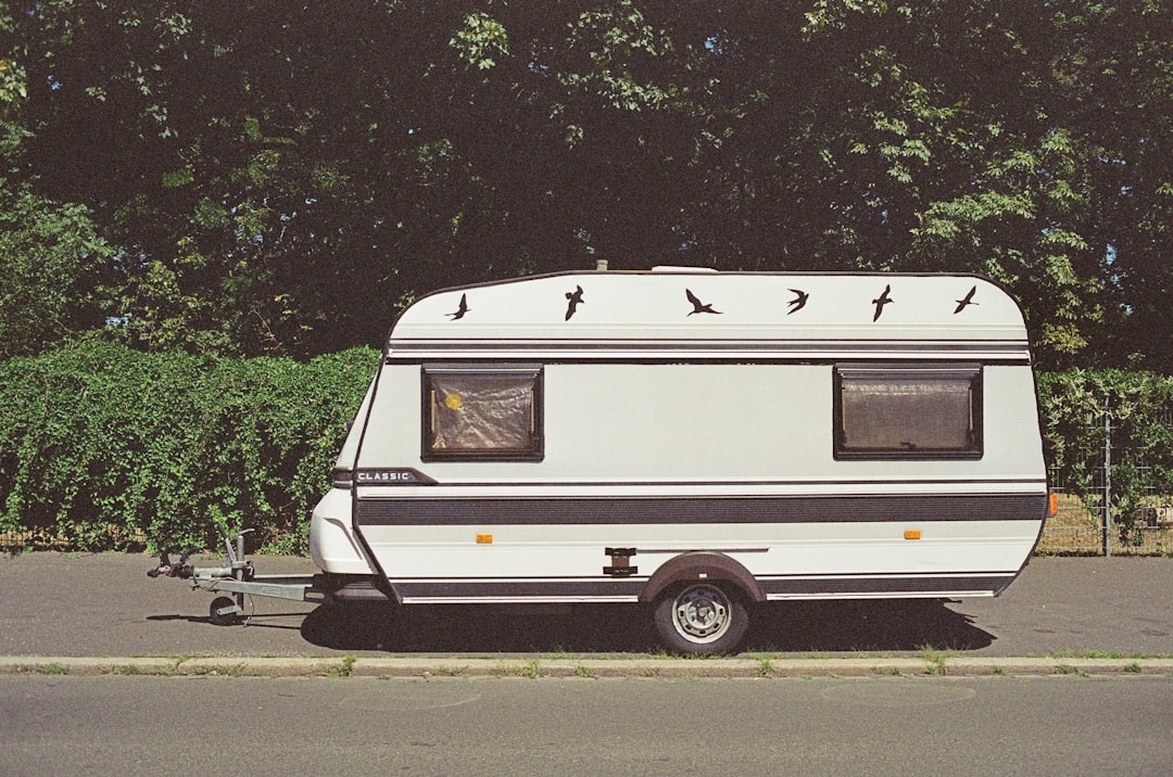 caravan-640x480-67379674.jpeg