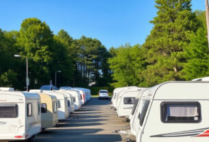 caravan-lot-640x480-42883287.jpeg