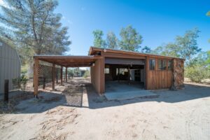 carports-640x480-49158909.jpeg