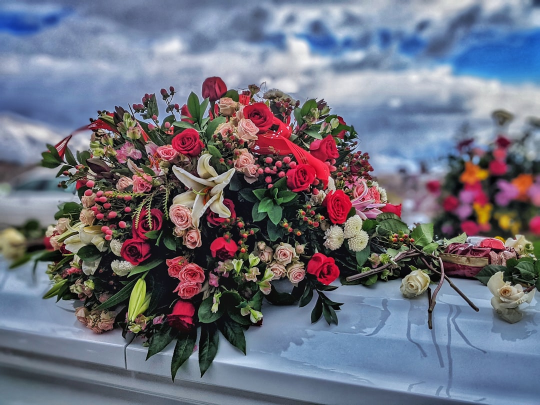 casket-640x480-79245881.jpeg