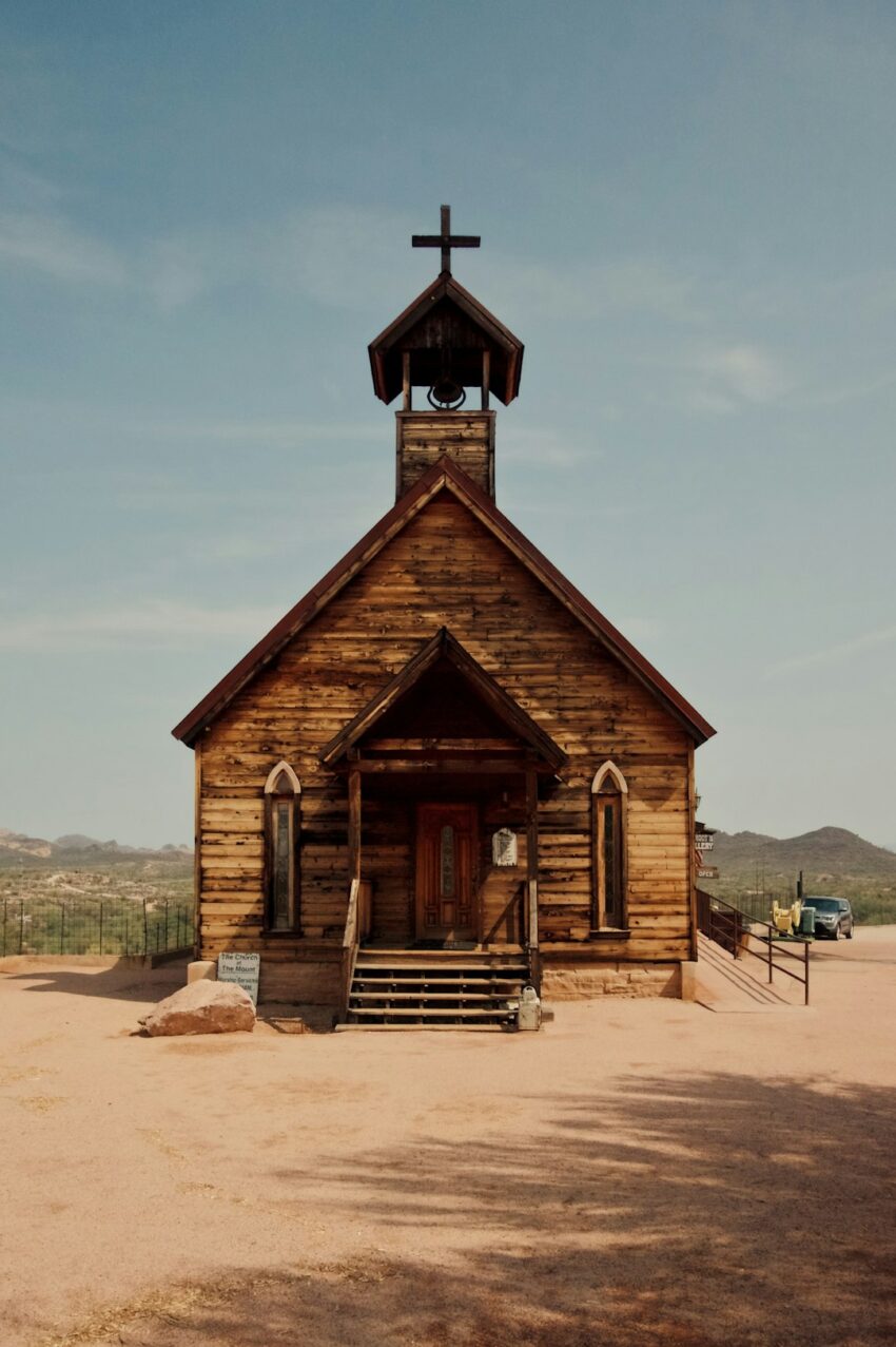 chapel-640x480-11051963.jpeg