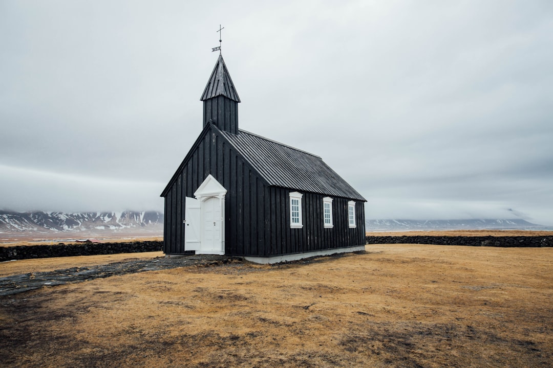 chapel-640x480-79794014.jpeg
