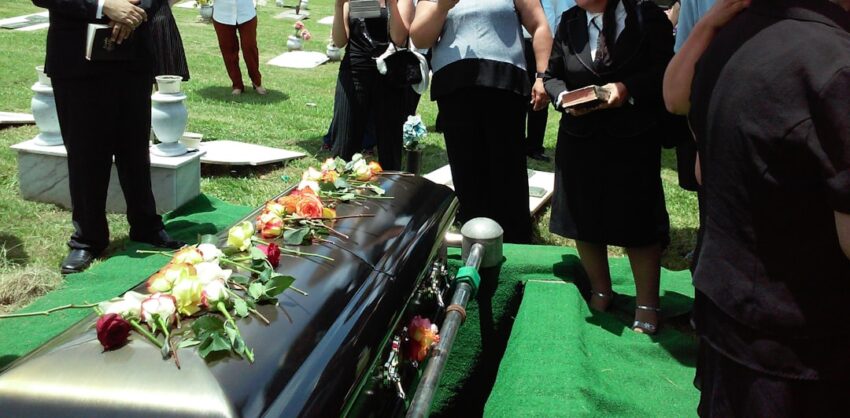 funeral-640x480-40257502.jpeg
