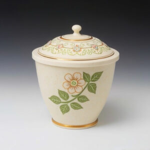 funeral-urn-640x480-86315601.jpeg