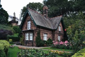 house-640x480-83660349.jpeg