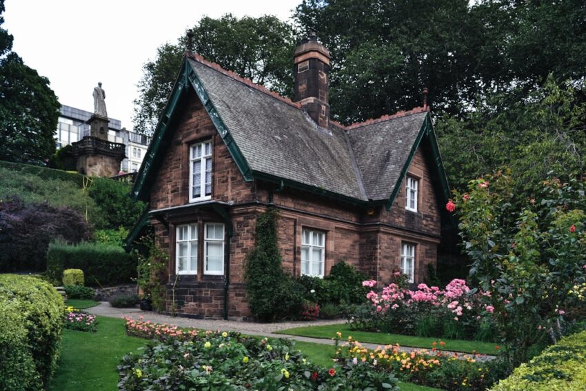 house-640x480-83660349.jpeg