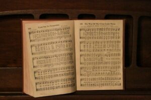 hymn-640x480-35605718.jpeg
