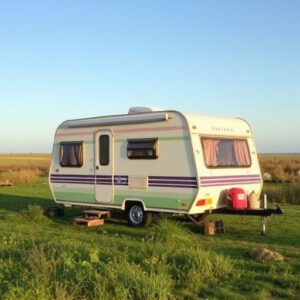 local-caravan-640x480-30802638.jpeg