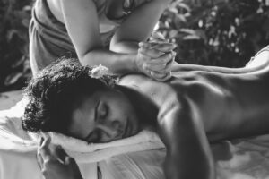 massage-640x480-68068172.jpeg