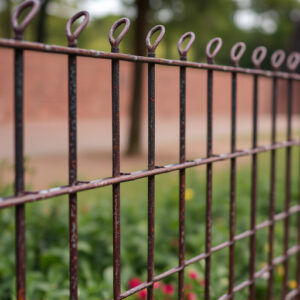 metal-fence-640x480-53536194.jpeg