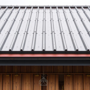 metal-roof-640x480-96810540.jpeg