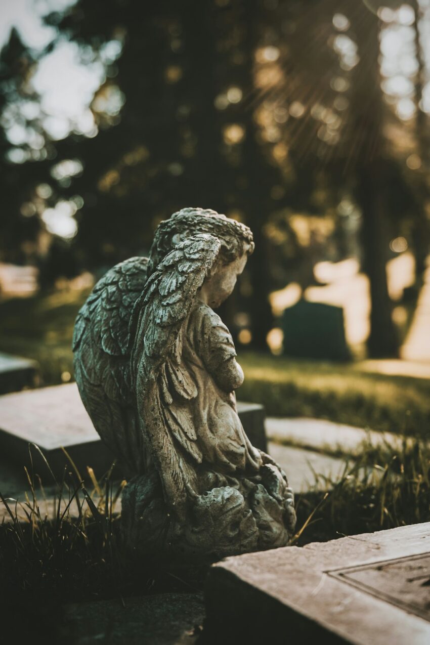 mourning-640x480-17850106.jpeg