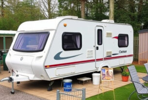 permanent-caravan-640x480-48145711.jpeg