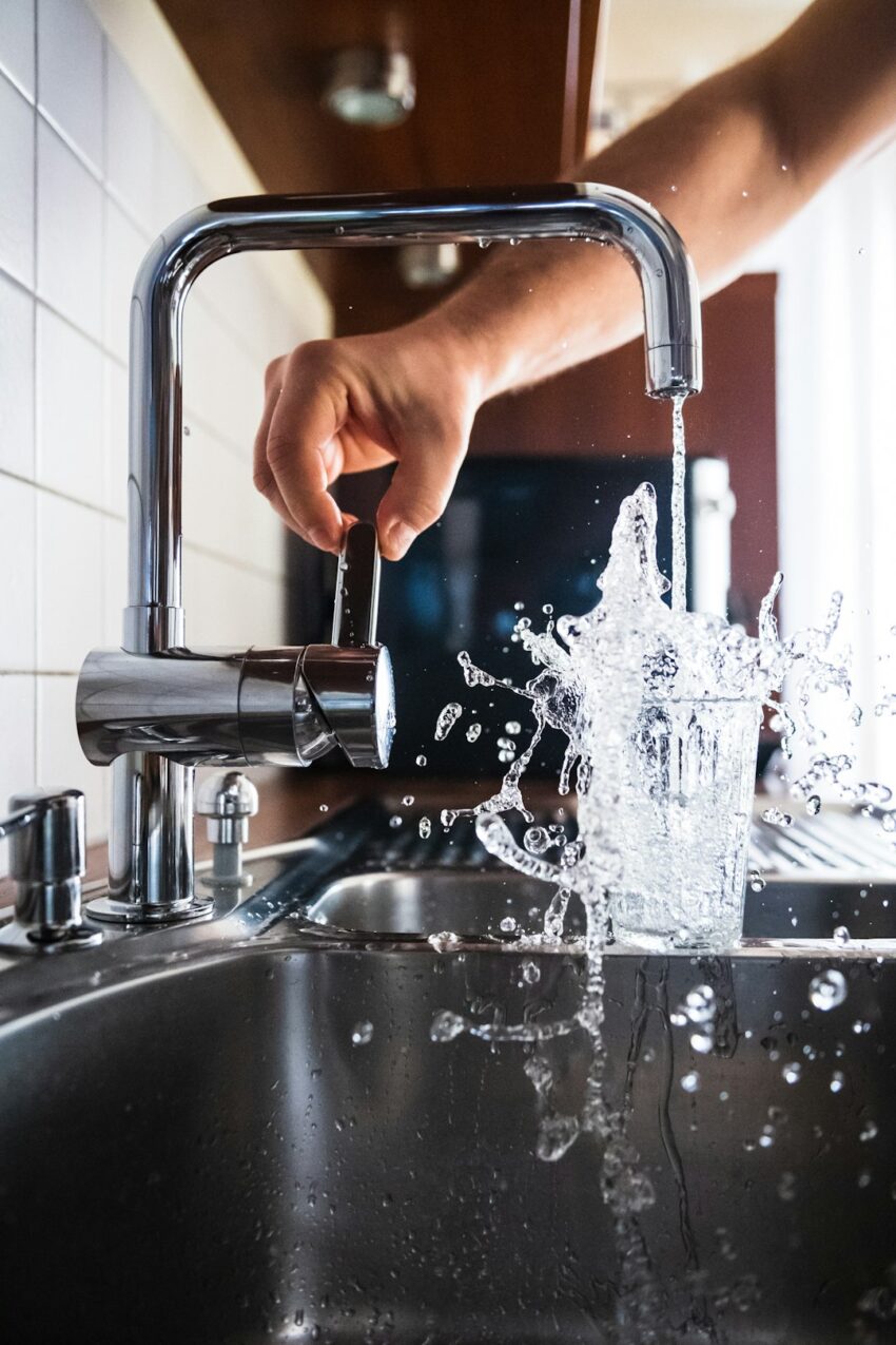 plumbing-640x480-24559277.jpeg