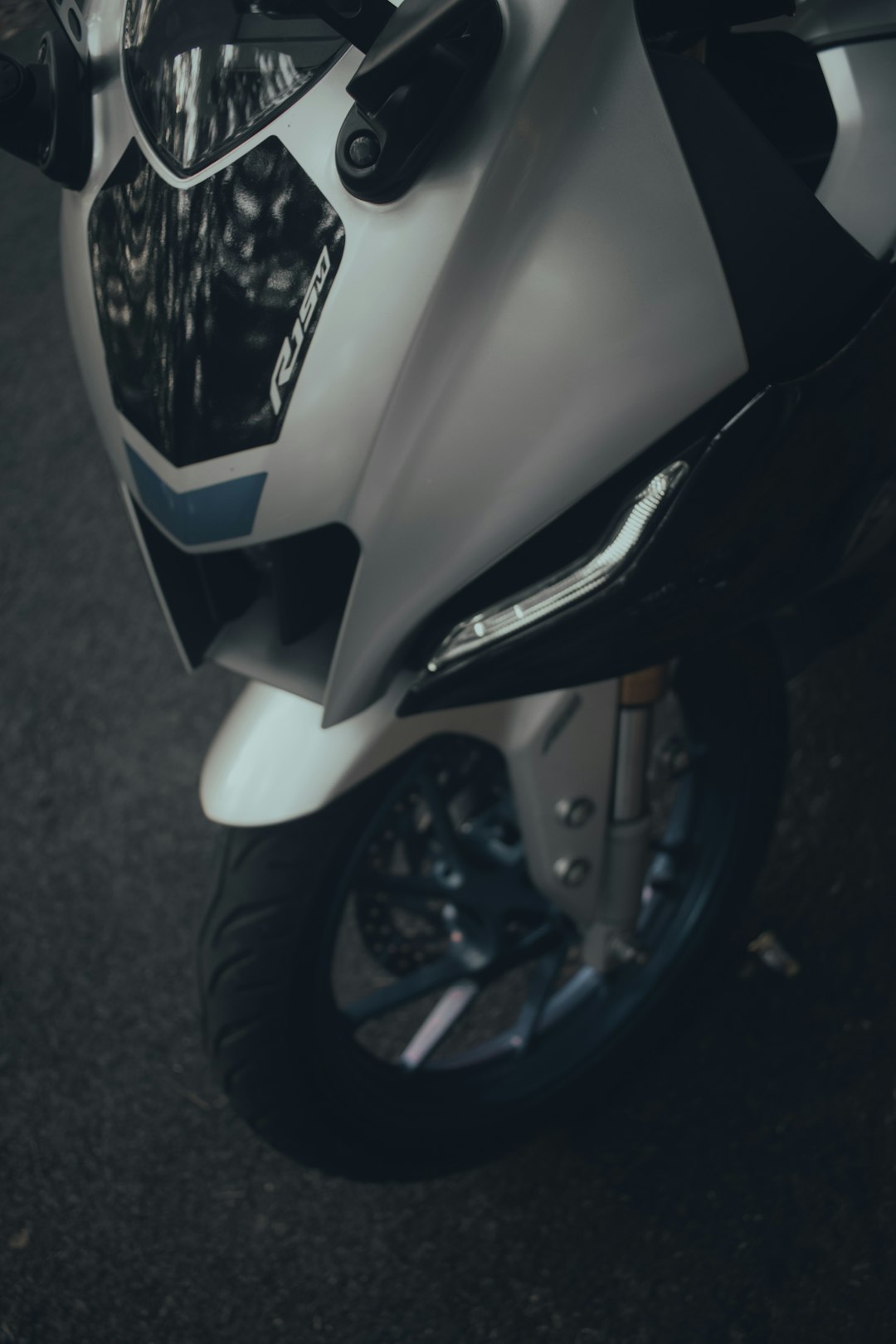 r15m-640x480-11741598.jpeg