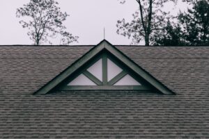 roof-640x480-27517959.jpeg