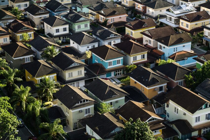 roof-640x480-63947031.jpeg