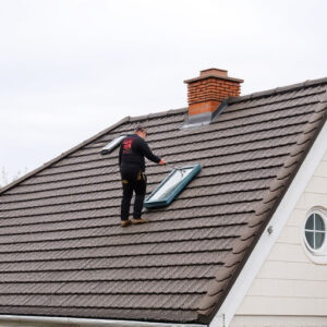 roofing-640x480-50690795.jpeg