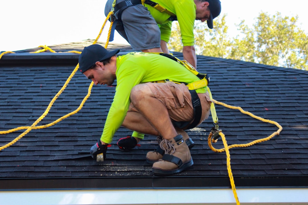 roofing-640x480-51422532.jpeg
