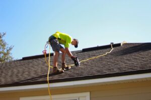 roofing-640x480-76299248.jpeg