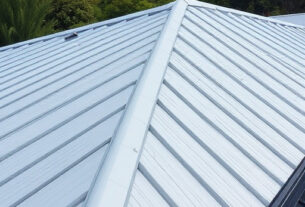 roofing-roof-steel-roofing-640x480-61175842.jpeg