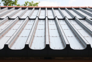 roofing-steel-640x480-11798006.jpeg