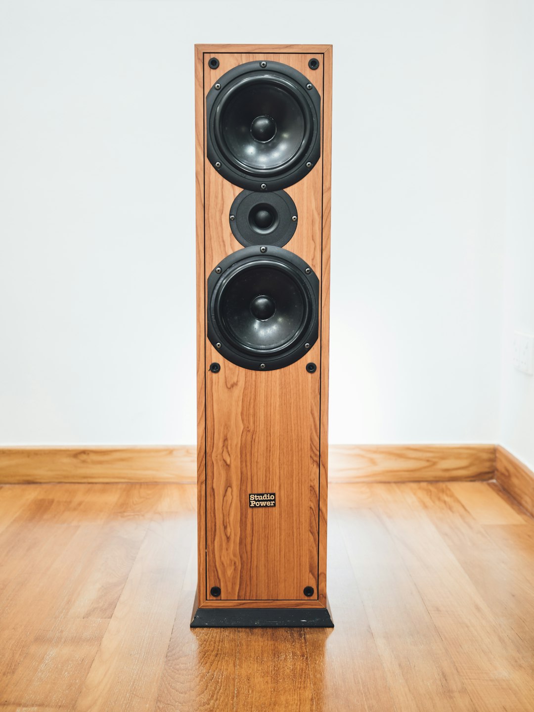 speaker-640x480-31297867.jpeg