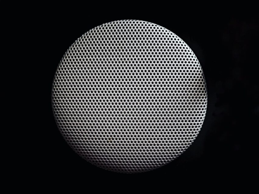 speaker-640x480-70562372.jpeg